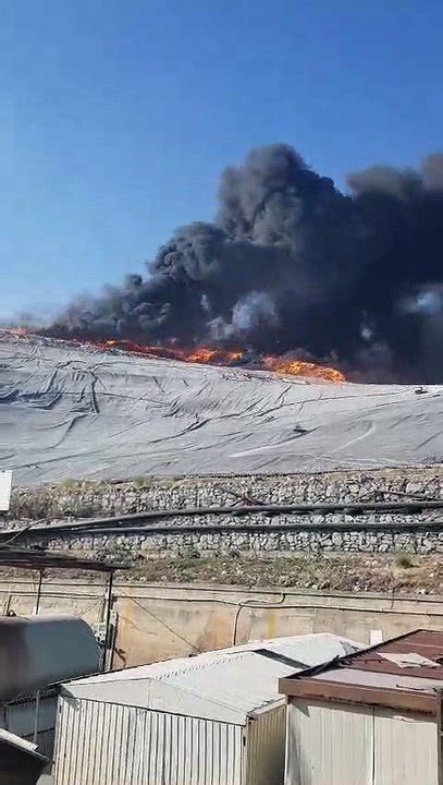 Brucia La Discarica Di Bellolampo Rischio Diossinna Su Palermo Video