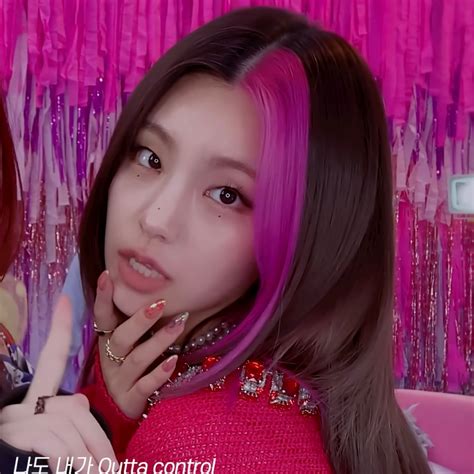 Lq Yeji Yeji Itzy Kpop Girls Girl Itzy