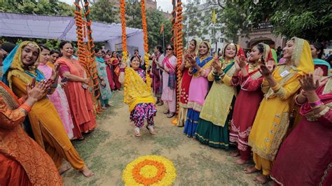 Kajari Teej 2023 Shubh Muhurat Puja Rituals Traditions Hindustan Times