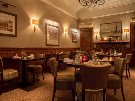 Sherbrooke Castle Hotel Restaurant, Glasgow – Restaurants | VisitScotland