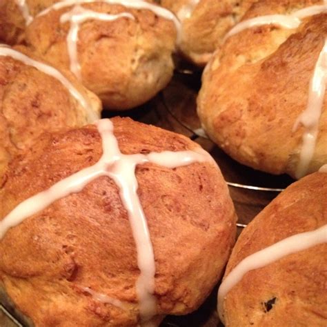 Hot Crossed Buns