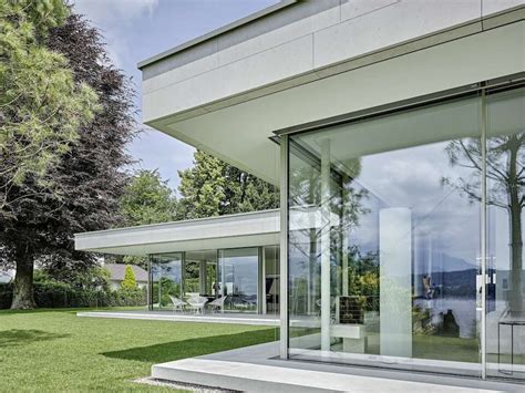 Frameless windows for outstanding architectural design