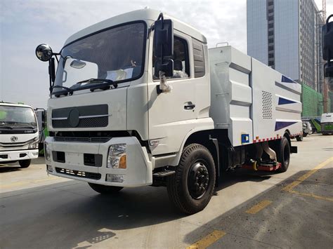 Dongfeng 8cbm 8m3 4X2 Truck Mounted Vacuum Street Sweeper Road Cleaning