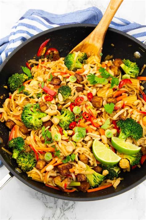 Vegan Pad Thai - Vegan Heaven