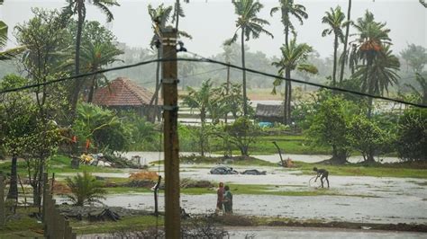 Cyclone Remal Weakens Into Depression Bengal Counts The Cost India Today