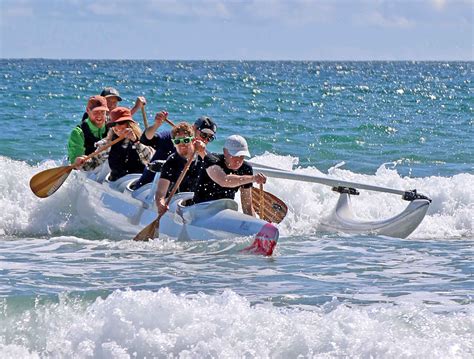 Waka Ama Newcomers Thrilled With Open Day Waiheke Gulf News