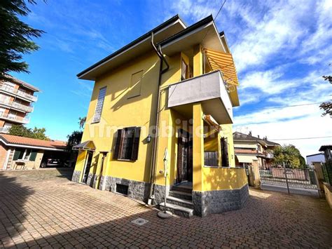 Vendita Villa Bifamiliare In Strada Casalcermelli Alessandria Ottimo