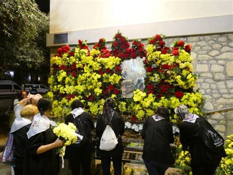 Las Fallas De Elda Realizan Su Ofrenda De Flores A Los Santos Patronos