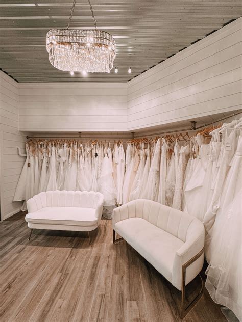 Bridal Lounge | Jess & Co. Bridal