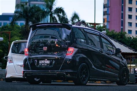 Modifikasi Honda Freed Proper Cita Rasa Hybrid Jepang