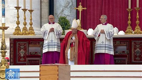 I Funerali Di Papa Ratzinger Oggi Gennaio In Diretta