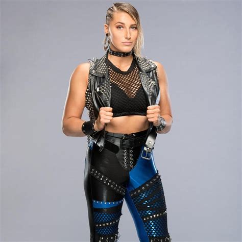 Пин на доске Rhea Ripley