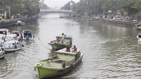 Biaya Pasang Turap Sungai Karang Mumus Sepanjang Meter Capai Rp