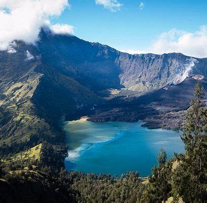 Gunung Rinjani Keindahan Gunung Tertinggi Ketiga Di Indonesia Arsip