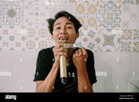 Amateur Asian Hi Res Stock Photography And Images Alamy