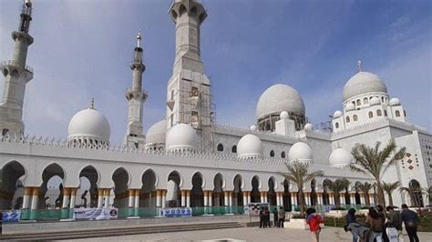 Rekomendasi Tempat Ngabuburit Gratis Di Solo Masjid Raya Sheikh