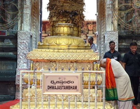 Pm Modi Offers Prayers At Tirumalas Sri Venkateswara Swamy Temple