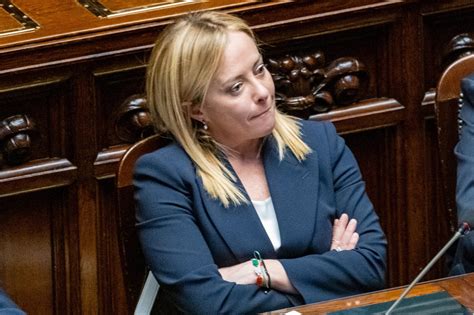 Sondaggi Politici Partito Di Meloni Cresce Ancora M S A Un Passo Dal Pd