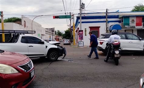 El Susto Y Da Os Materiales Deja Choque Entre Dos Veh Culos En El