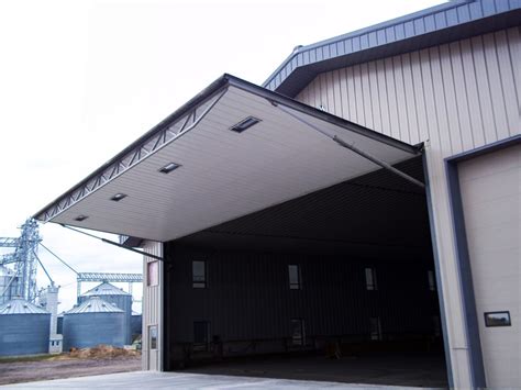 Hydraulic Machine Shed Door - Midland Door Solutions