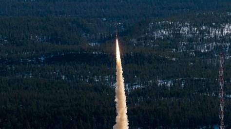 Suecia lanza un cohete científico y cae accidentalmente en Noruega ...
