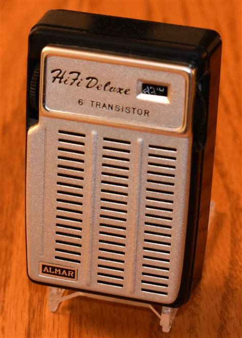 Vintage Almar Hi Fi Deluxe Transistor Radio No Model Number AM Band