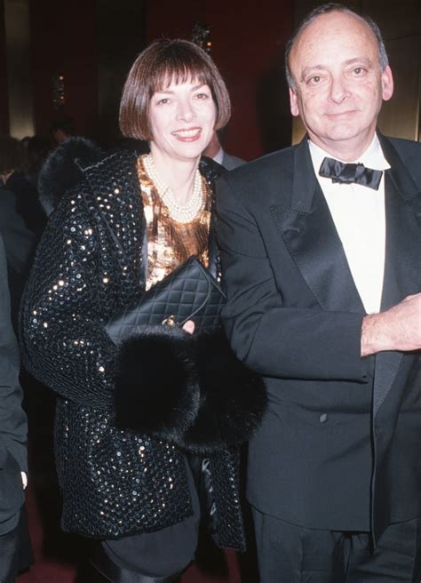 Vogue boss Anna Wintour leaves her millionaire husband after rumoured ...