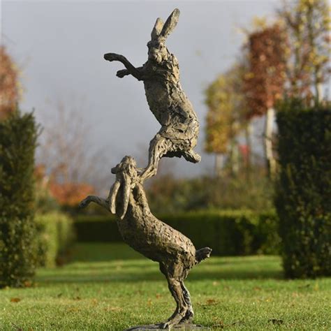 Boxing Hares Sculpture Bronze Maker - Modern Sculpture Artist