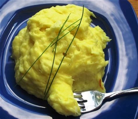 Saffron Mashed Yuca - My Colombian Recipes