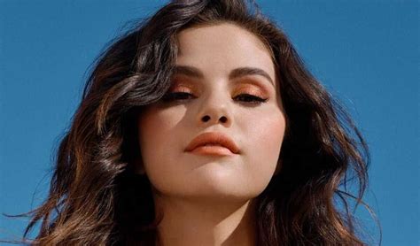 Selena Gómez Se Prepara Para El Estreno De Barbie Regresa Al Rubio Y Luce Como Muñeca