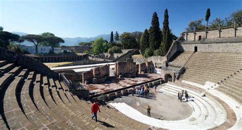 Amfitheater In Oud Pompei Redactionele Fotografie Image Of Pompei