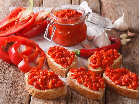 Ajvar eine Spezialität der Balkanküche