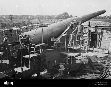 Cannon In World War One Hi Res Stock Photography And Images Alamy