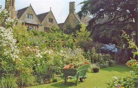 Heart of England: Hidcote Manor Garden