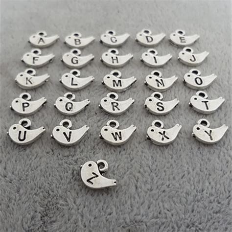 26 pièces 10mm mélange couleur argent oiseau lettre majuscule initiale