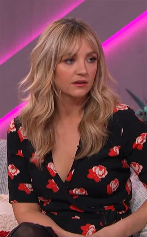 Abby Elliott Shares Her Hardcore Ivf Journey To Help Raise Awareness