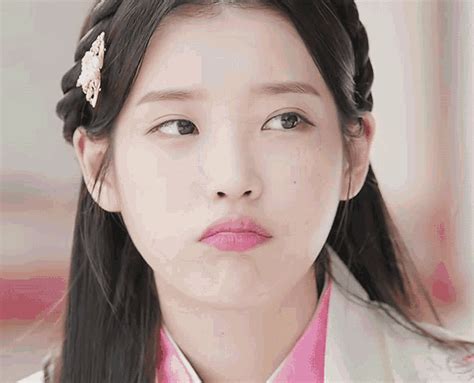 Iu Crying 