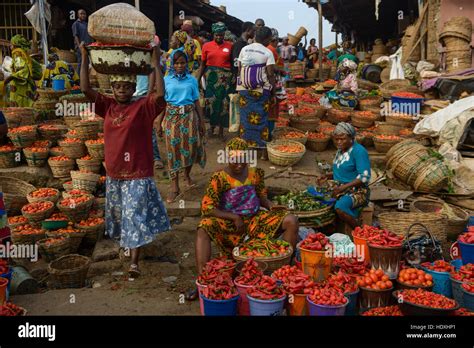 Street market, Ibadan, Nigeria Stock Photo - Alamy