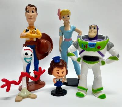 Livro Miniaturas Toy Story Amigos Para A Vida Nina Brinquedos