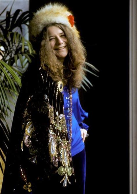 Janis Joplin’s Coolest Style Moments - Janis Joplin Songs '60s Fashion | Janis joplin, Joplin, Style