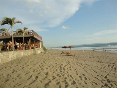 Batu Belig Beach Kerobokan Updated 2021 All You Need To Know Before