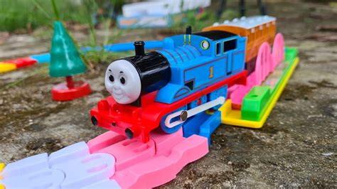 Unboxing Dan Merakit Mainan Kereta Api Thomas Friends Colorful Flex