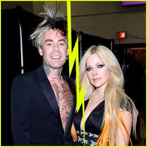 Avril Lavigne Splits From Mod Sun Photos Emerge Of Her Hugging Another