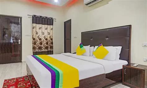 Itsy Hotel Albie Stay Inn In Chandigarh Book Hotels Stay With Bag2bag
