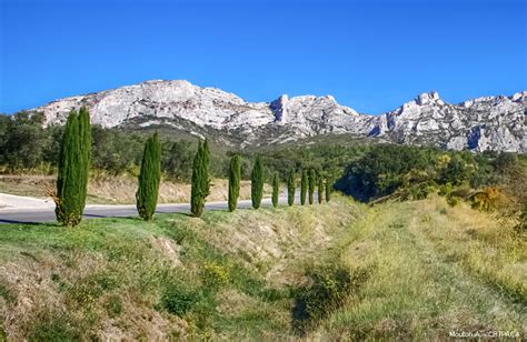 Parc Naturel Régional des Alpilles mit Saint Remy Les Baux