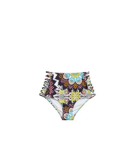 Buse Terim 2016 nın mayo ve bikini trendleri