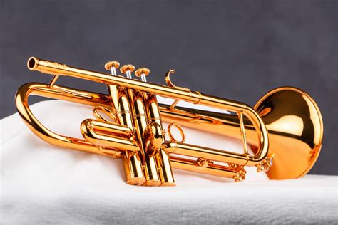 Carol Brass CTR-5200L-YST Bb trumpet — Niche Trumpet