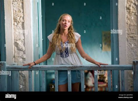 AMANDA SEYFRIED, MAMMA MIA!, 2008 Stock Photo - Alamy