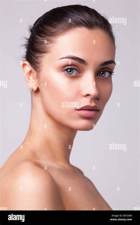 Beautiful Brunette Woman Hi Res Stock Photography And Images Alamy