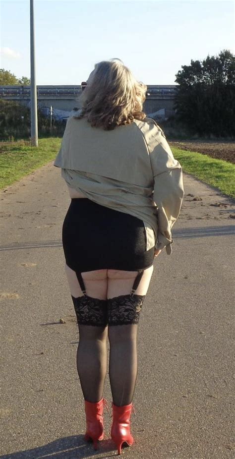 Mature Mini Skirt No Panties Ass Public 44you